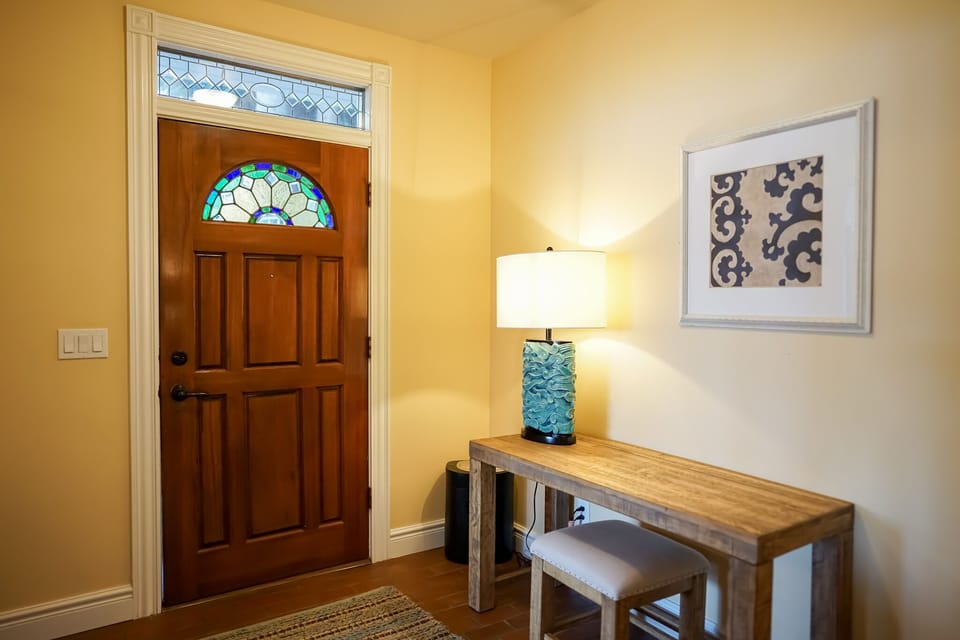 Desk area in foyer