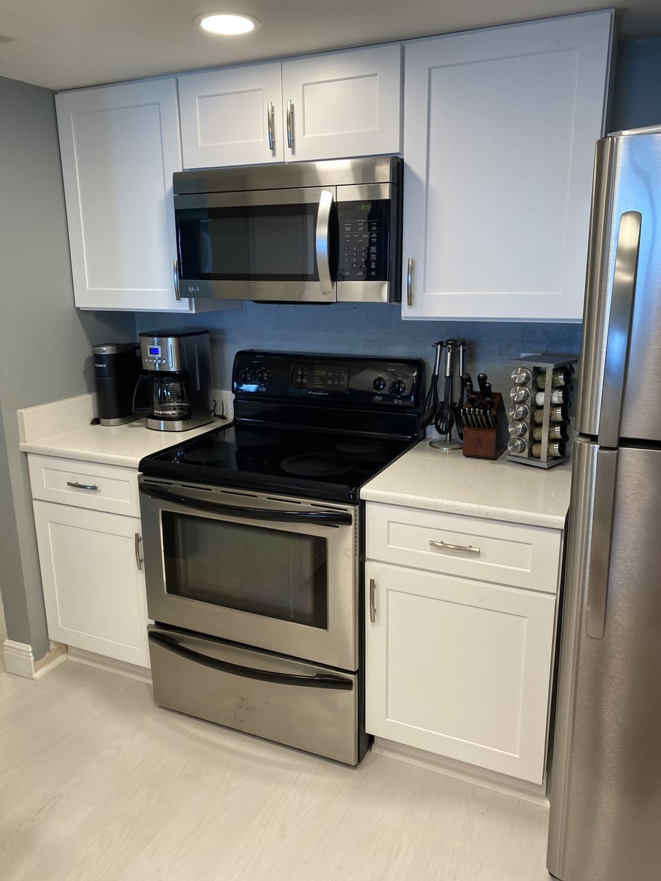 Brand new kitchen stocked with everything you need to cook a nice family meal.