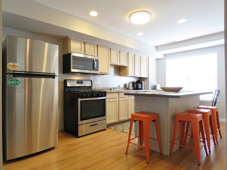 Eat in kitchen with Island