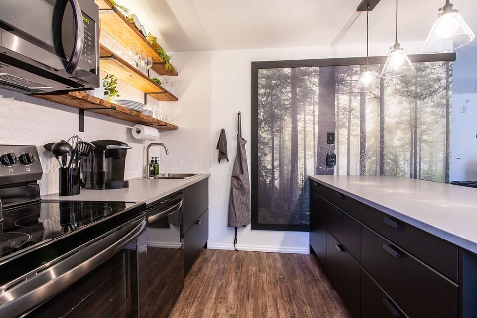 Fully stocked kitchen.