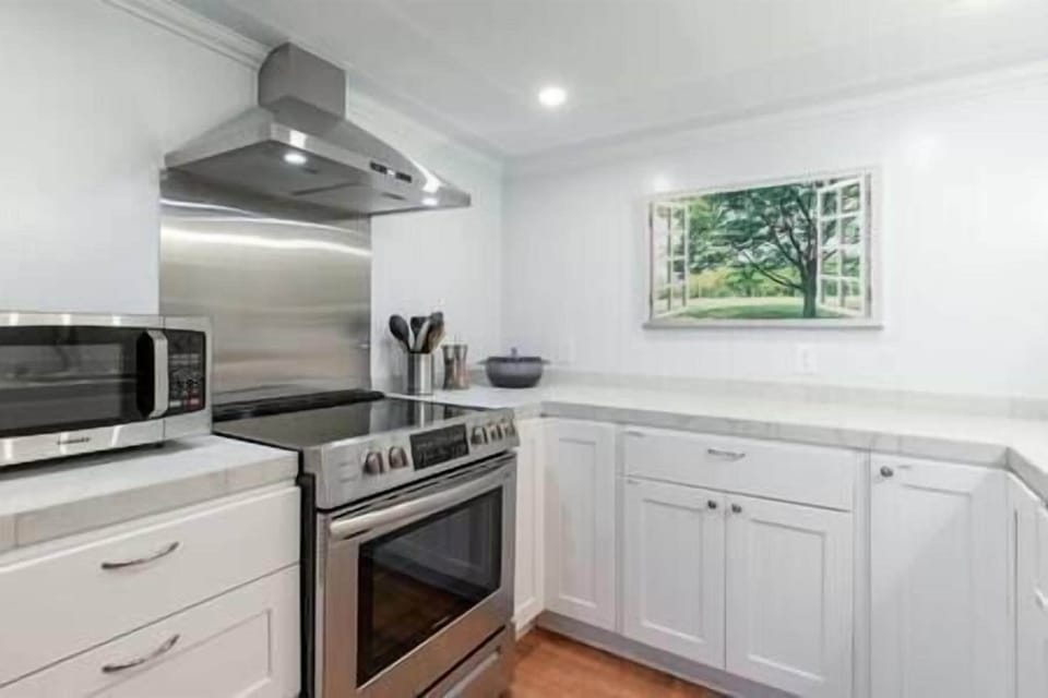 You'll find everything you need in labeled kitchen drawers and cabinets for a short or longer stay