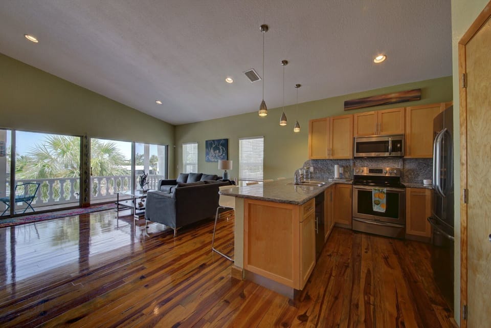 Fully stocked kitchen has everything you need 