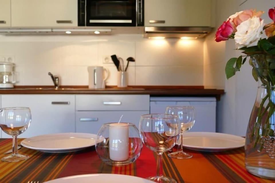Kitchen area. BaskoParadis