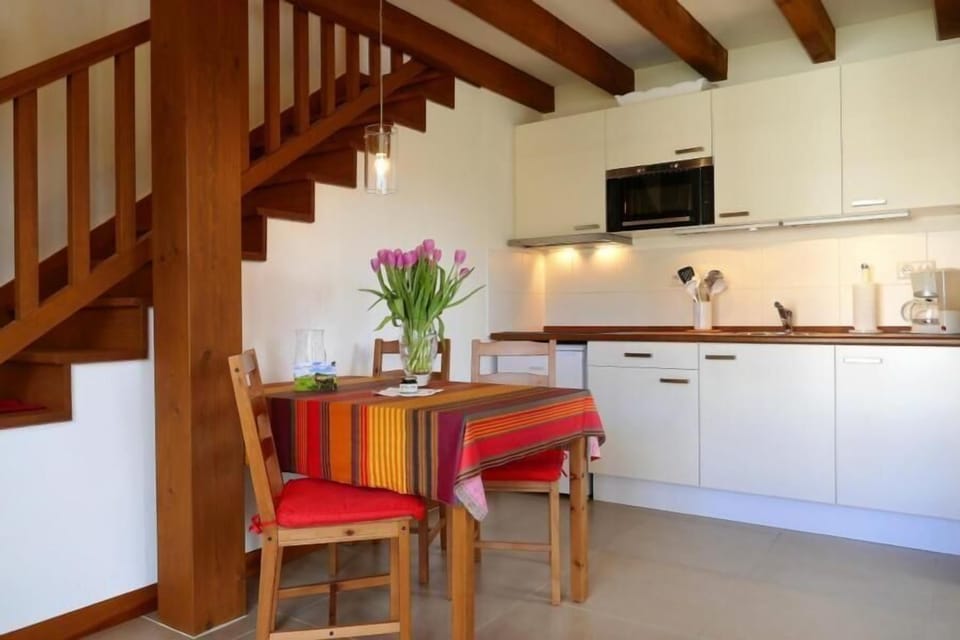 Kitchen area. BaskoParadis