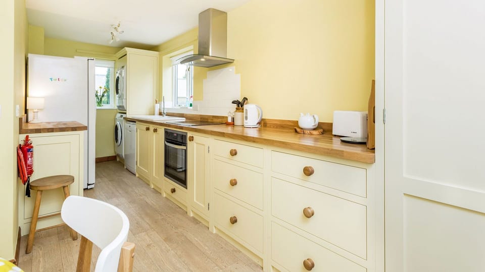 Twigs Kitchen - StayCotswold