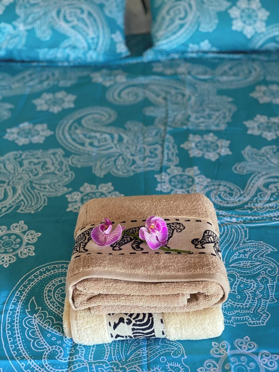 Bedroom 2 in Provençal style, vintage deco