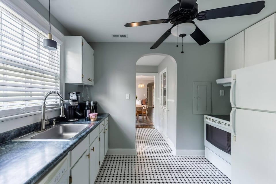 Fully equipped kitchen 
