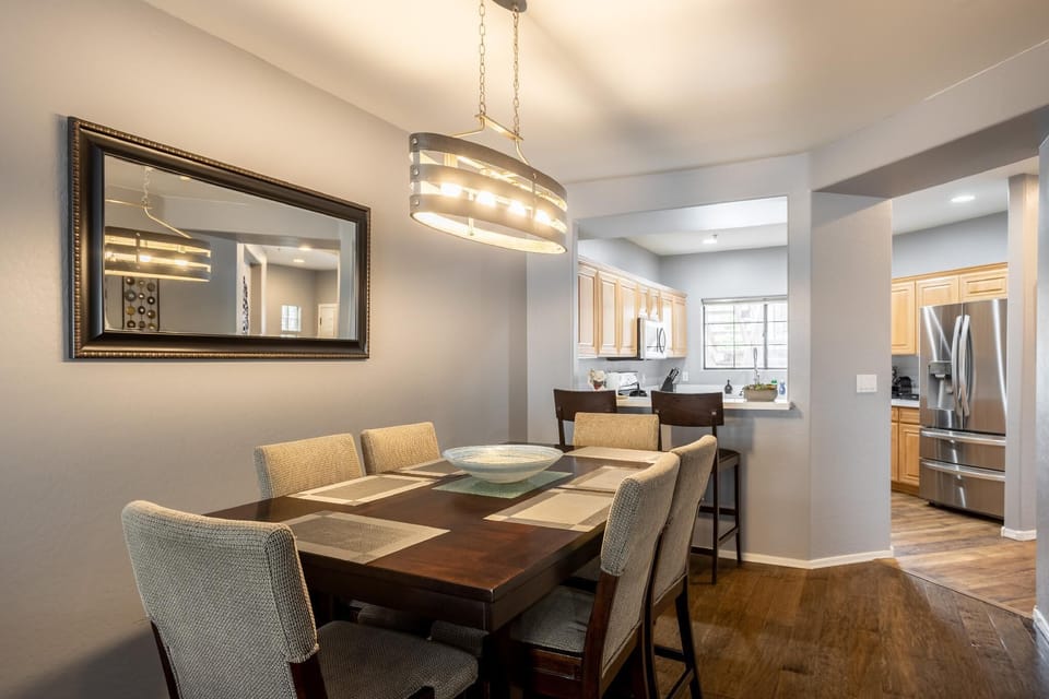Large dining room table to enjoy.