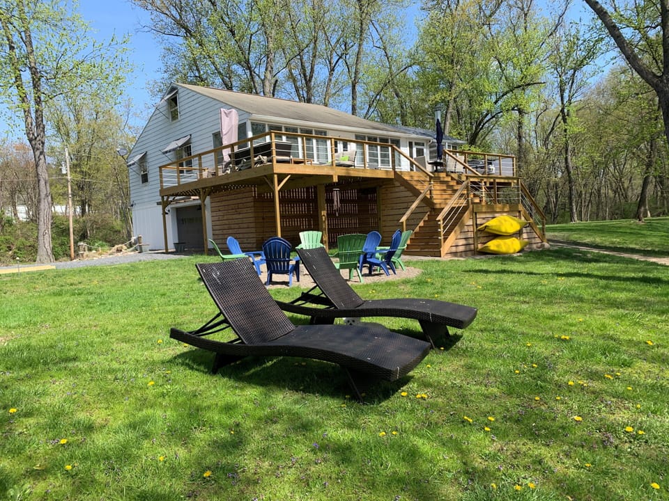 One seating area to enjoy the view!