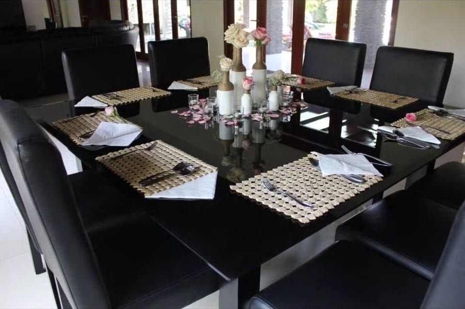 Cantik, 5 BR Seminyak