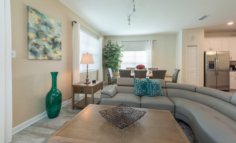 LIVING ROOM 3