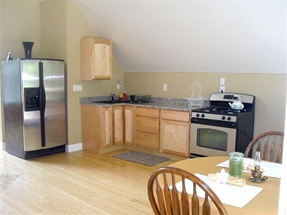 Granite Kitchen with Stainless Steel Appliances