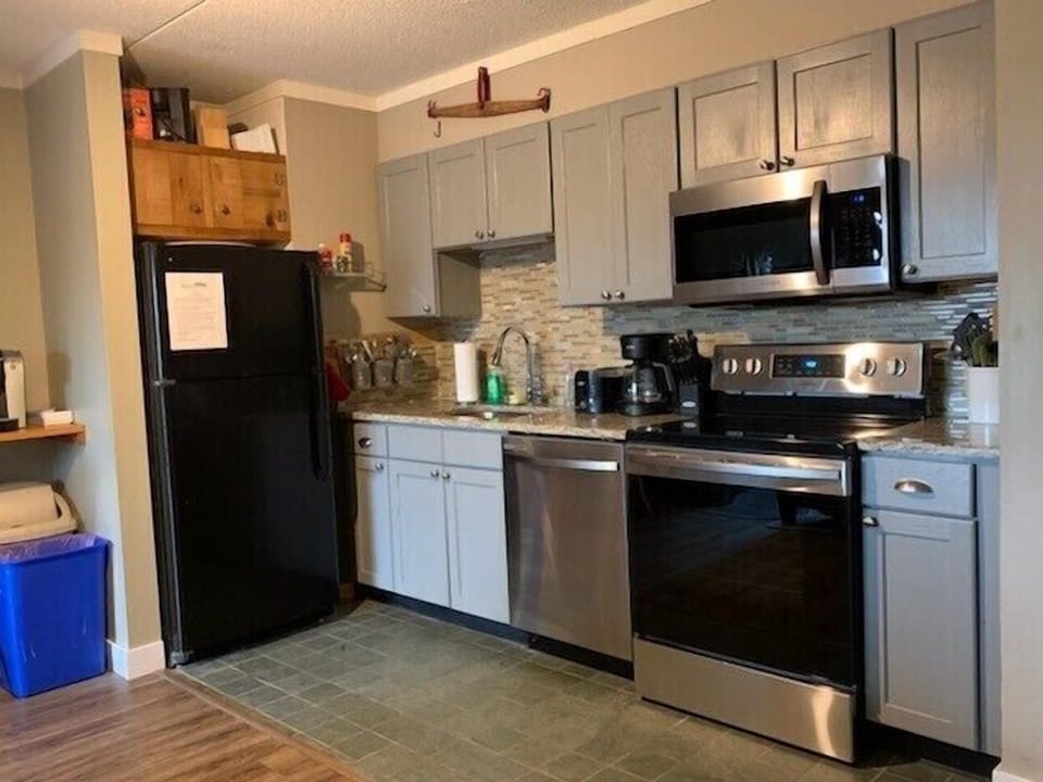 Renovated Full Kitchen