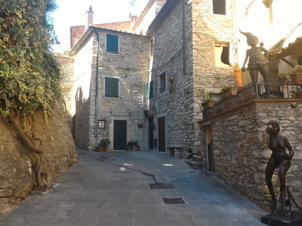 Foto di un angolo caratteristico del paese