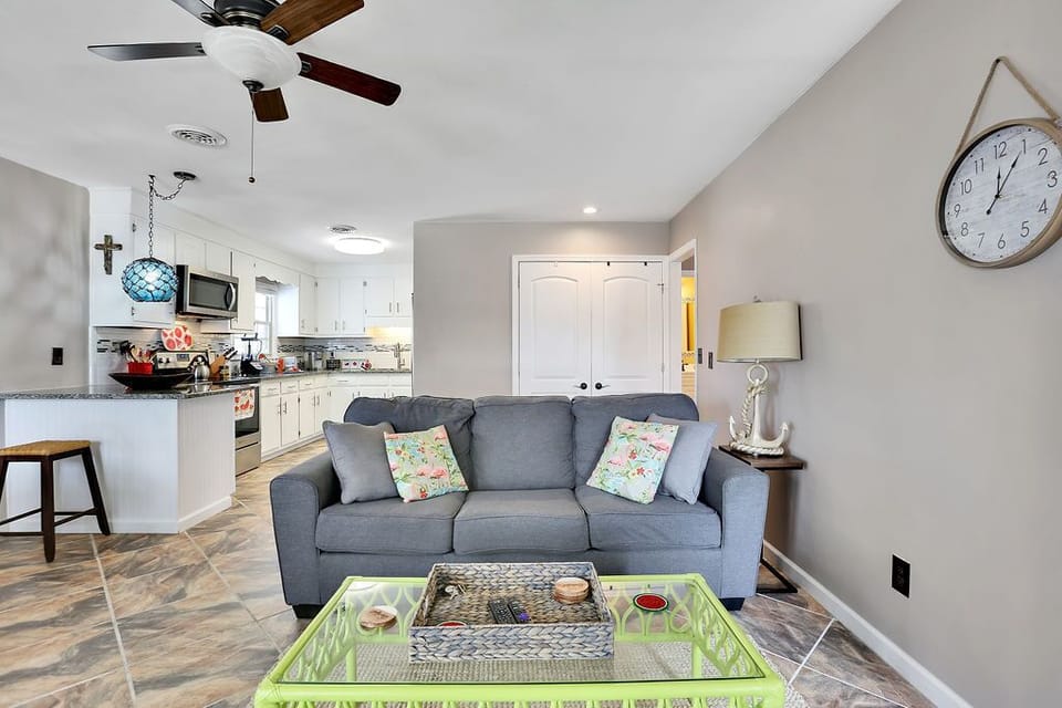 Open and Relaxing Living Space