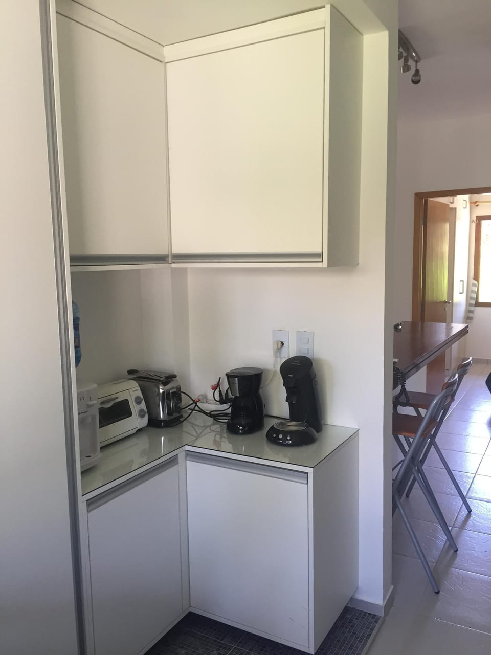 Lavanderia e área de café 