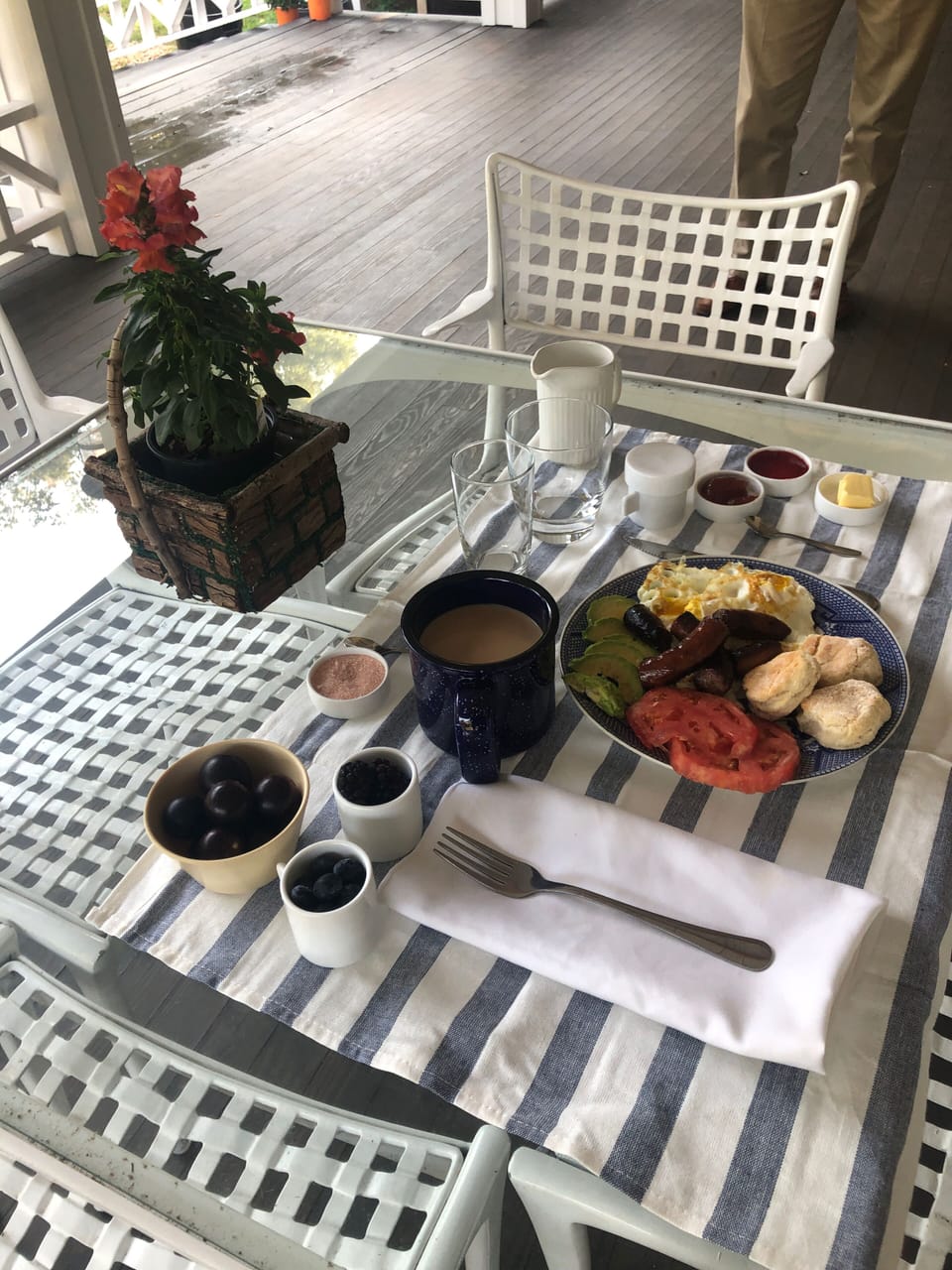Outdoor dining