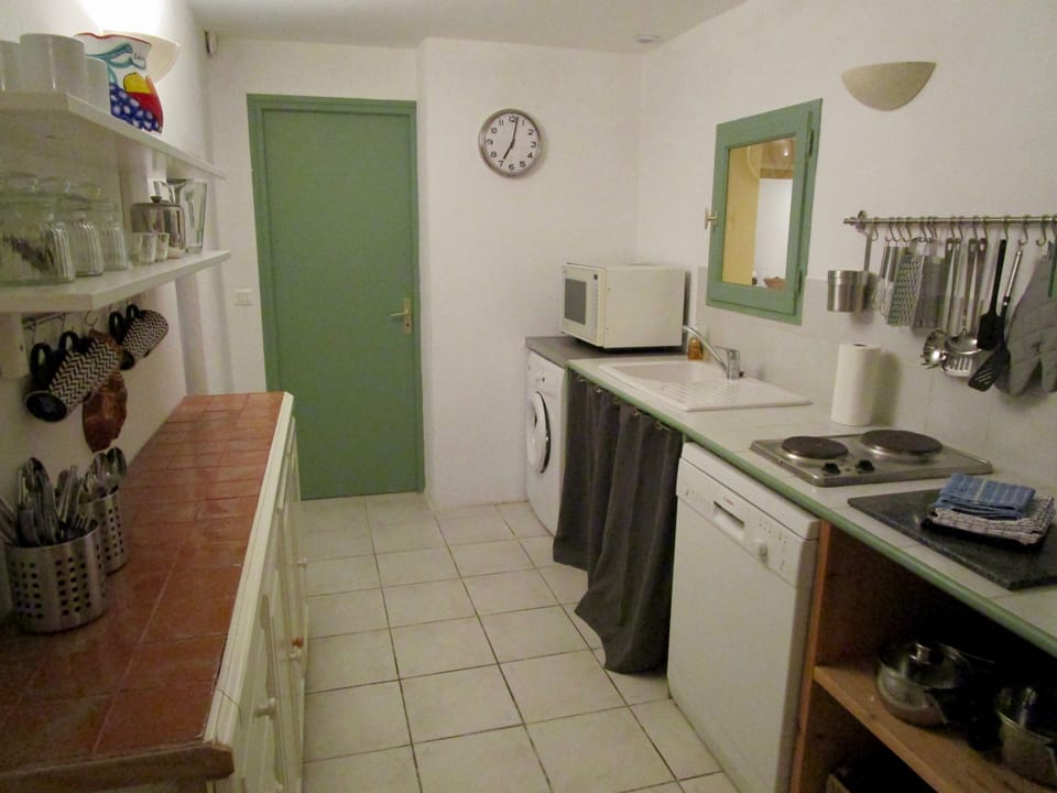 Kitchen - door leads to bathroom