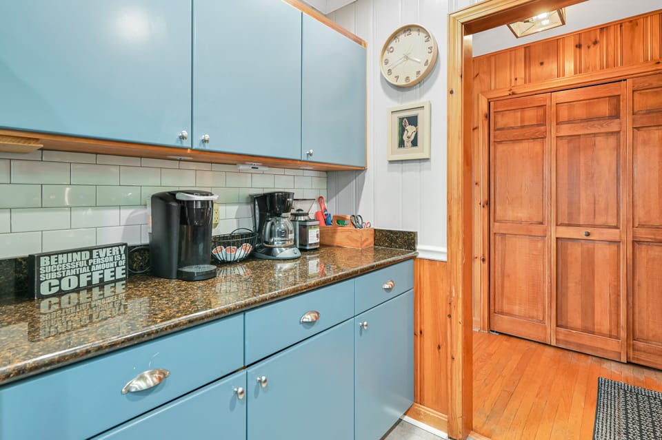 coffee bar with keurig, traditional coffee maker and grinder