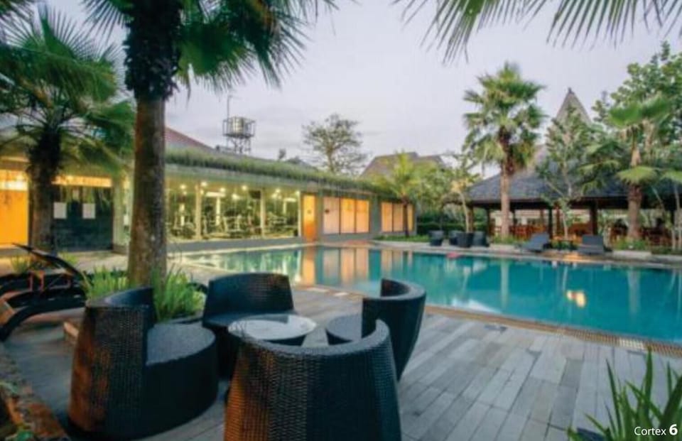 Public Outdoor Swimming Pool