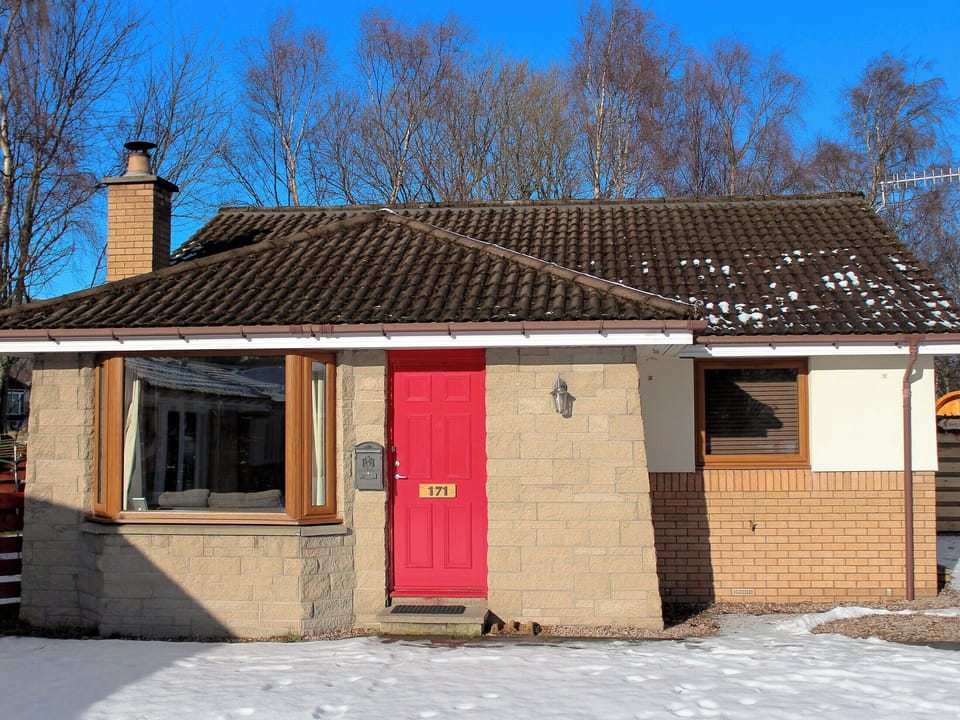 Exterior in Winter | Holly Lodge, Aviemore