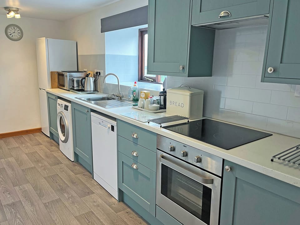 Kitchen | Cider Cottage - Well Farm Holiday Cottages, Holsworthy, near Launceston