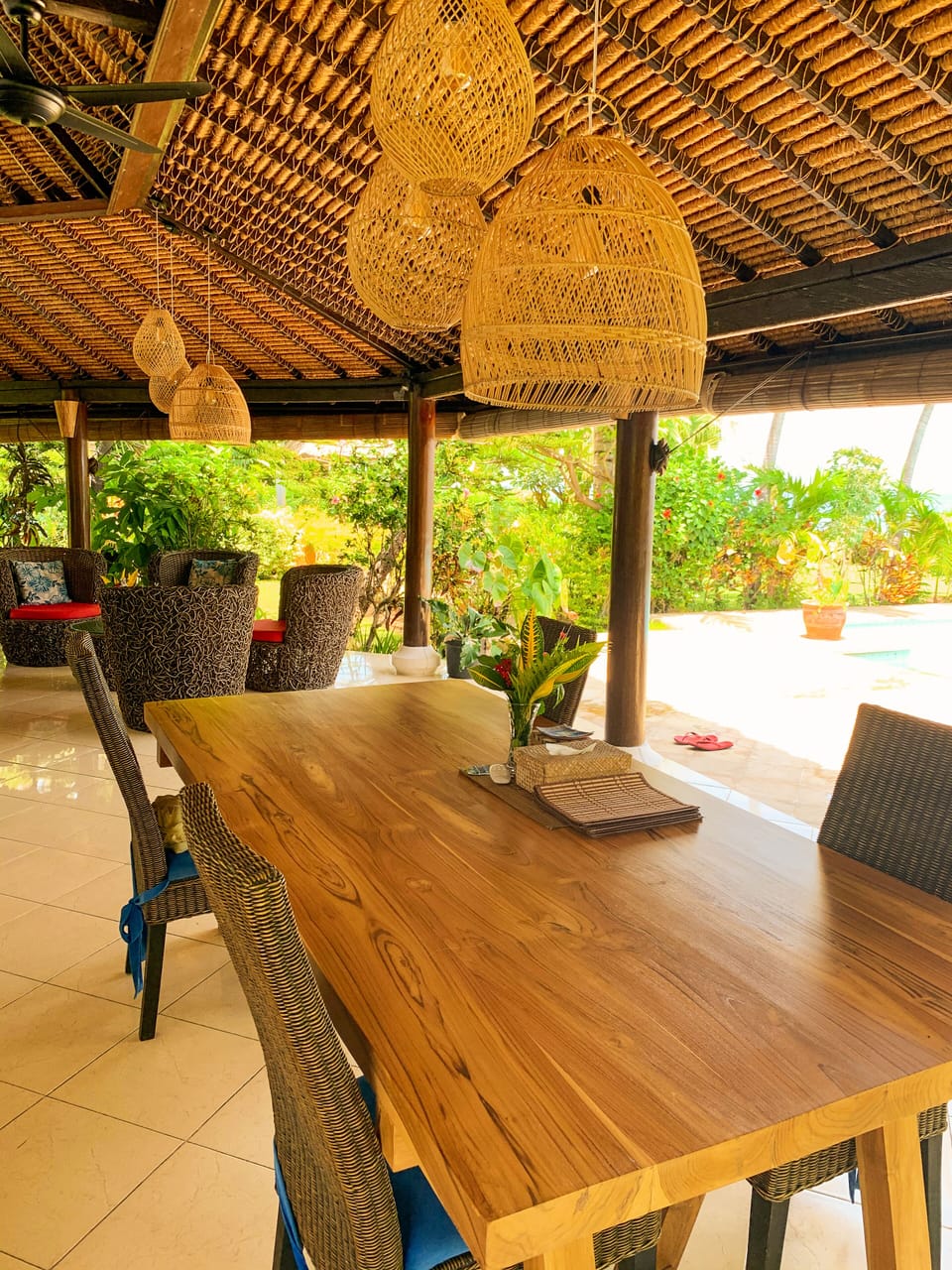 Outdoor dining