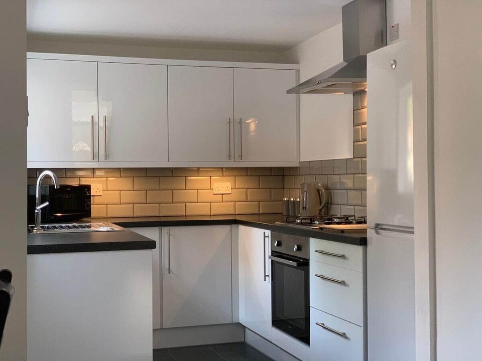 Apexlivingne Sunderland Beachville House Sunderland Fully Equipped Kitchen