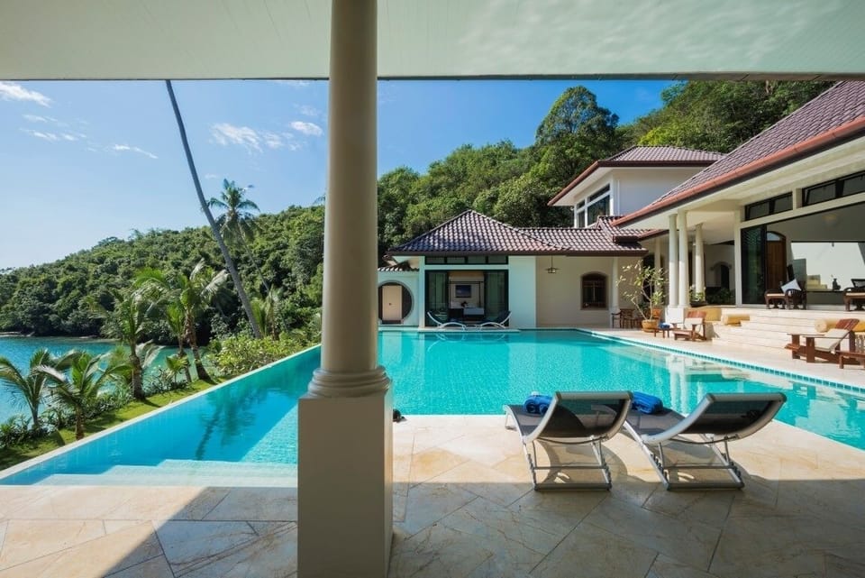 Luxury Beach Front Hai Leng Villa AO YON