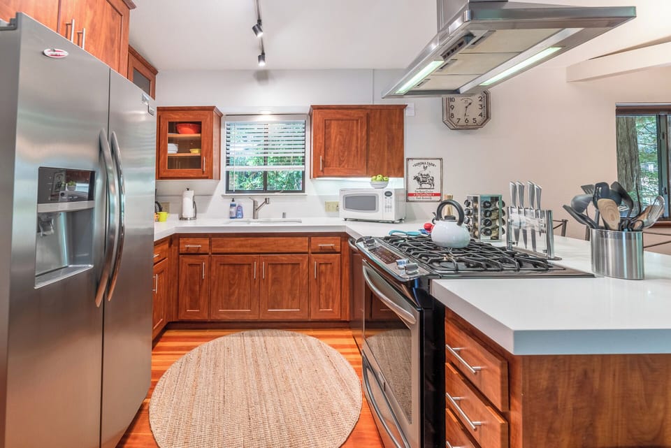 This kitchen is fully equipped for the chef in your group