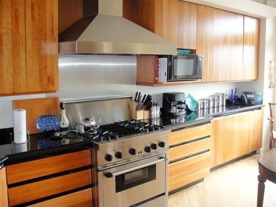 Thermador Gas Range with Indoor Grill, Microwave & Espresso Coffee Maker