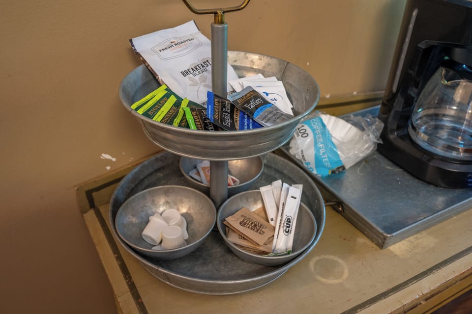 Includes teas, creamers, sugar and tasty gourmet coffee packets