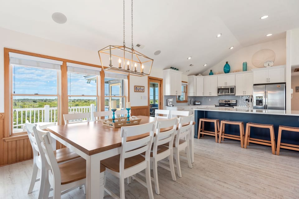 SN2420: Wise Choice l Top Level Dining Area