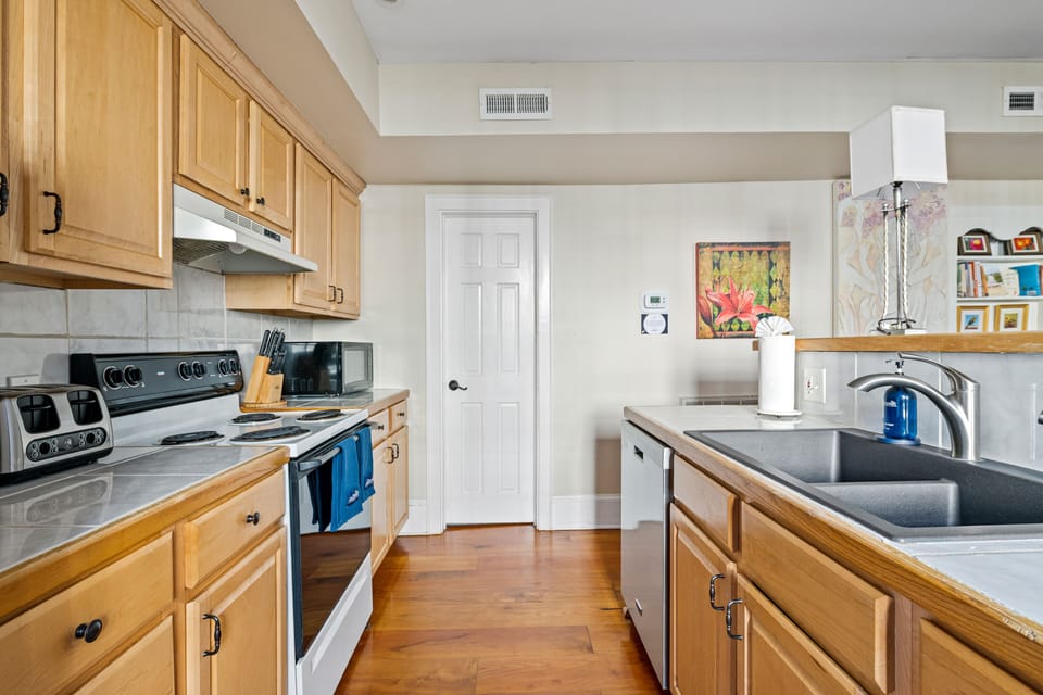 Fully Stocked Kitchen