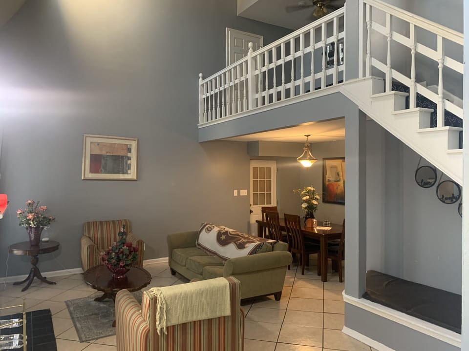 Cathedral ceiling at the entrance spacious floor plan