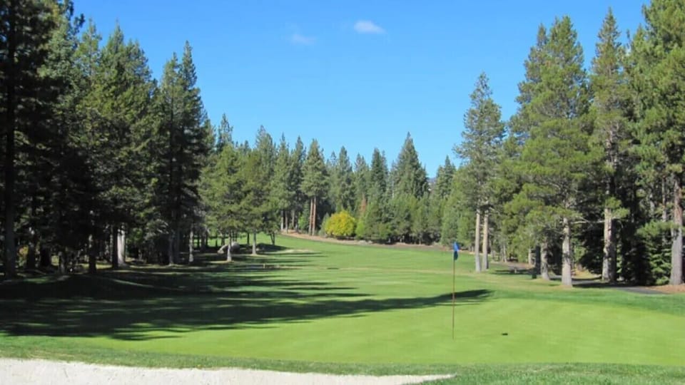 Golfing (guest fees apply)