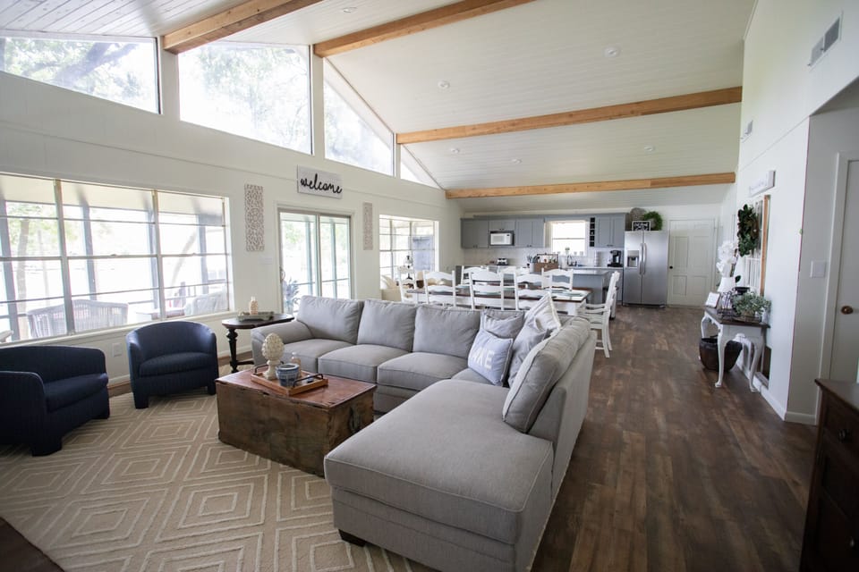 Living/Dining Area 1