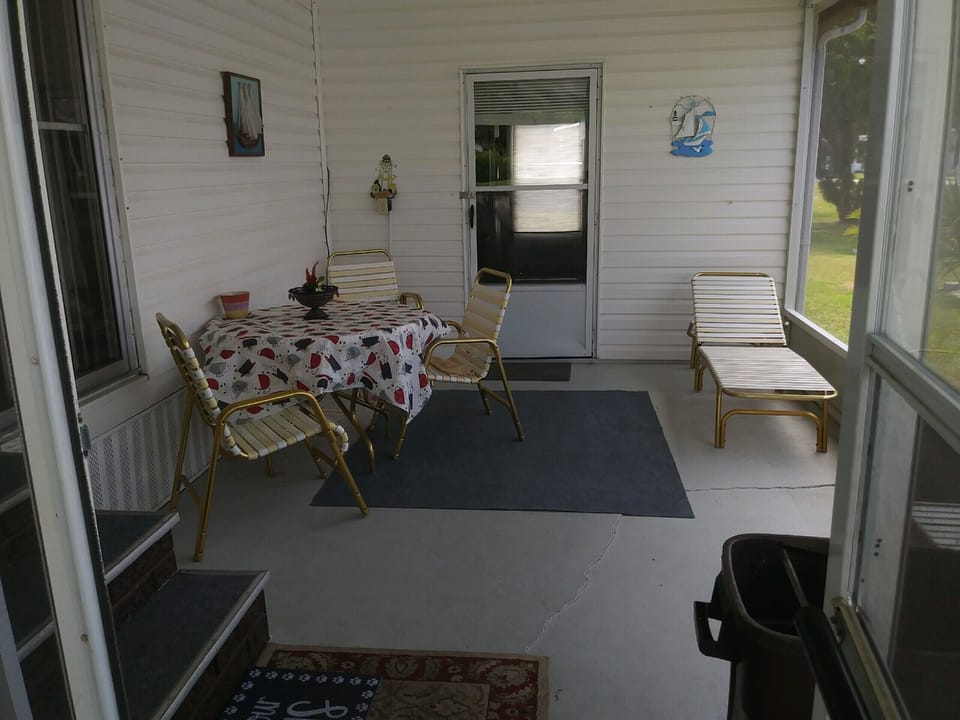 Screened porch