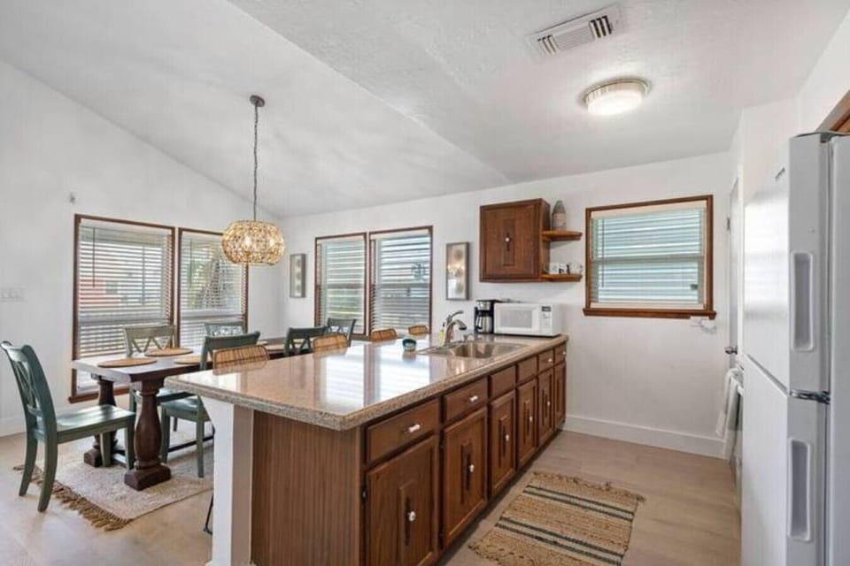 A kitchen perfect for preparing meals for the family!