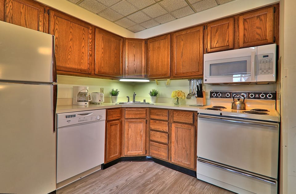 fully equipped kitchen