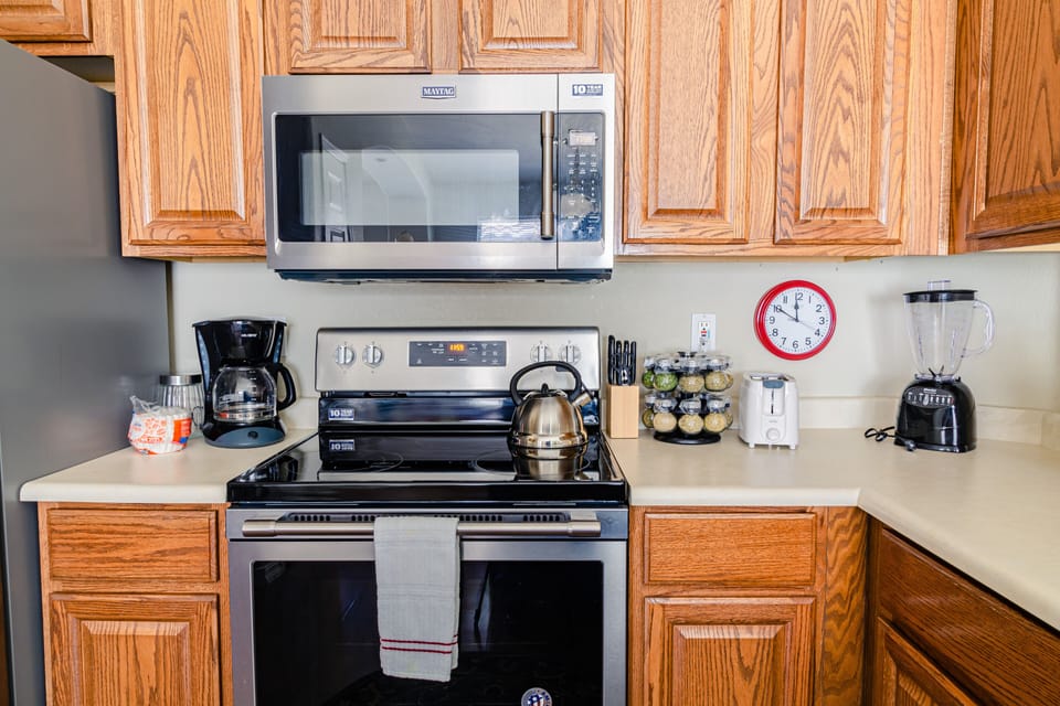 Enjoy home-cooking with the new stainless range and microwave