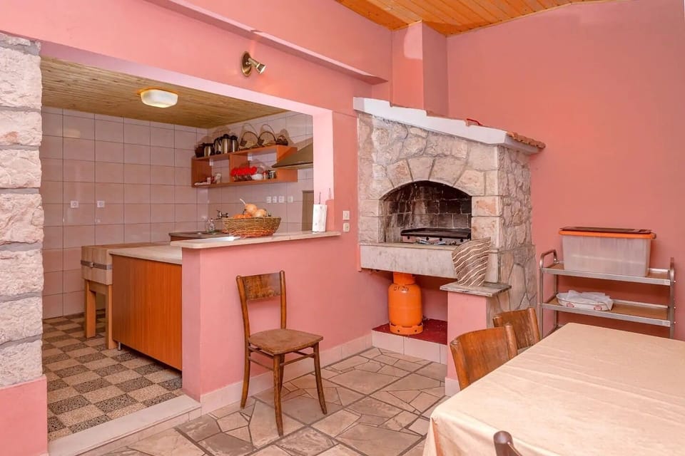 Dining room 2