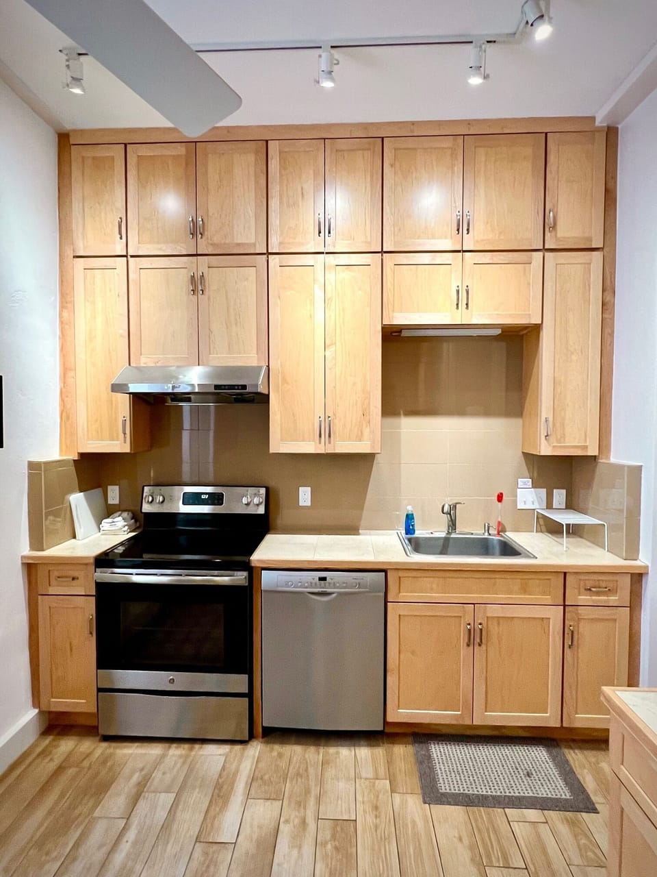 Full-sized electric stove, oven, and dishwasher at Bosque Bonito, Marfa House
