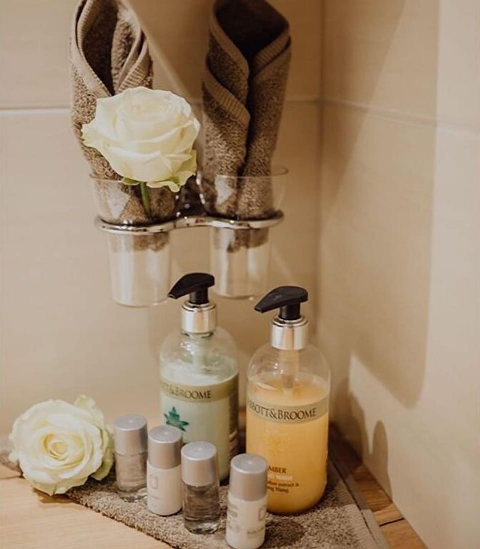 Bathroom amenities