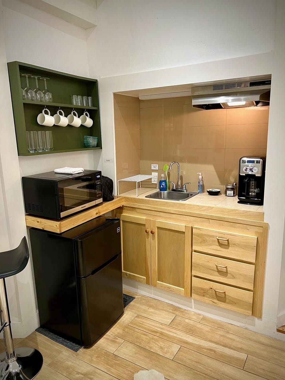Marfa House La Junta kitchenette