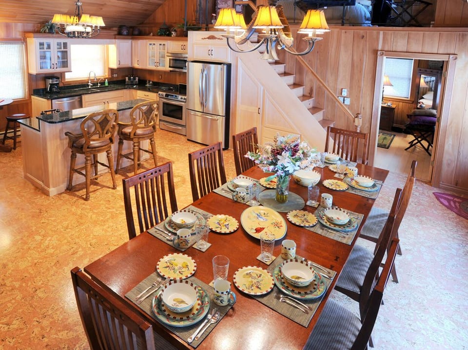 First quality Lenox dinnerware - Stonewood Lodge, the beauty is in the details!