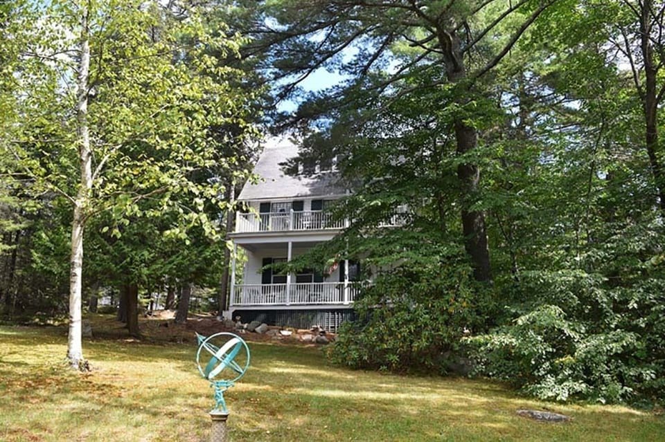 Exterior 2