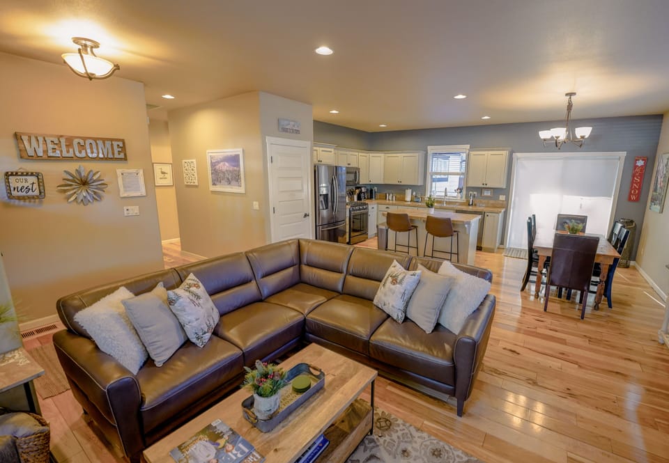 The inviting great room floorplan provides guests with the perfect space.