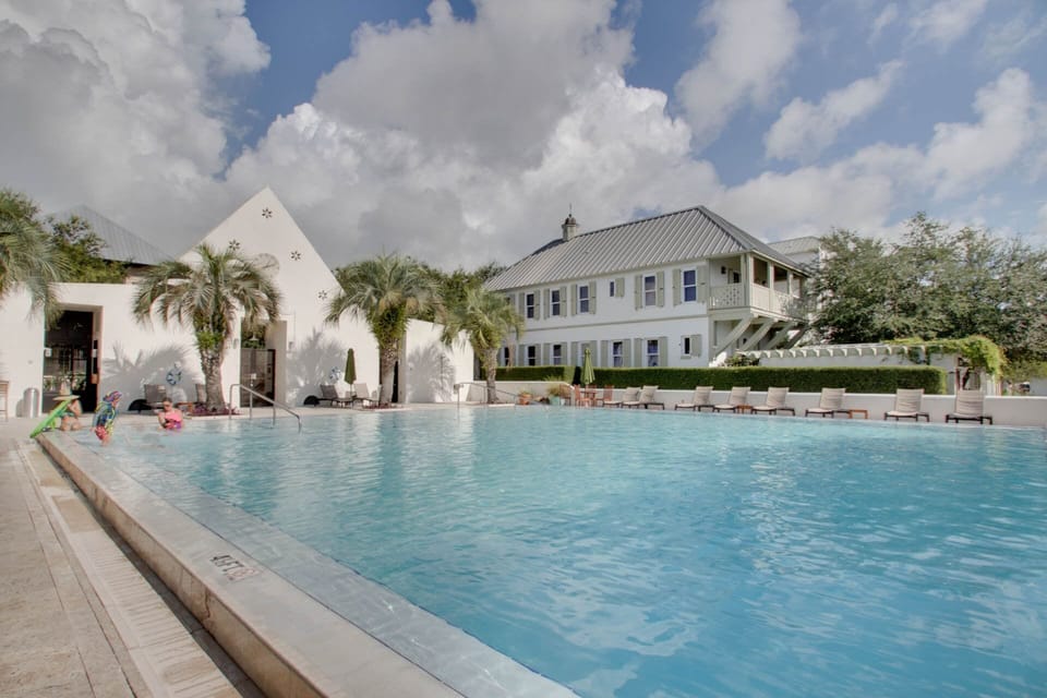 Rosemary Beach - Community Pool