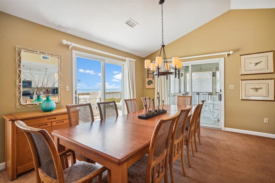 Topan Dining Room